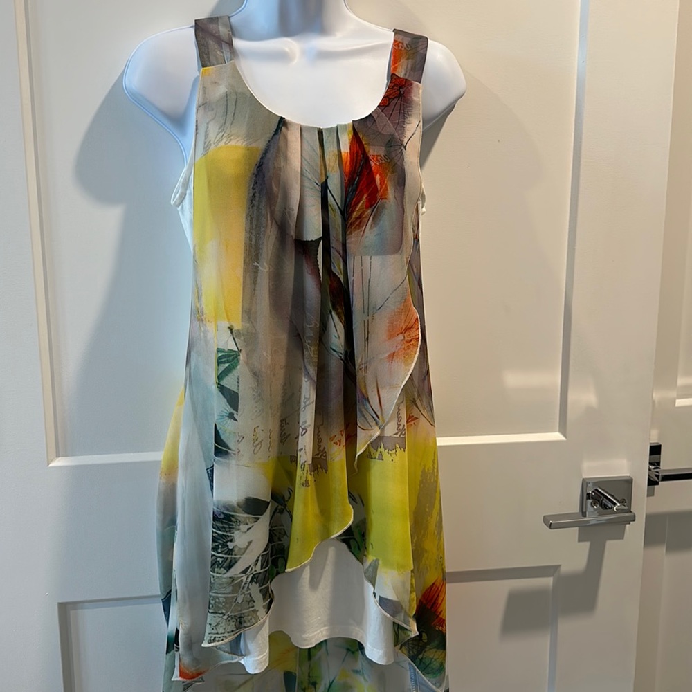 Tunic top in faux hand painted fabric, white tank lining